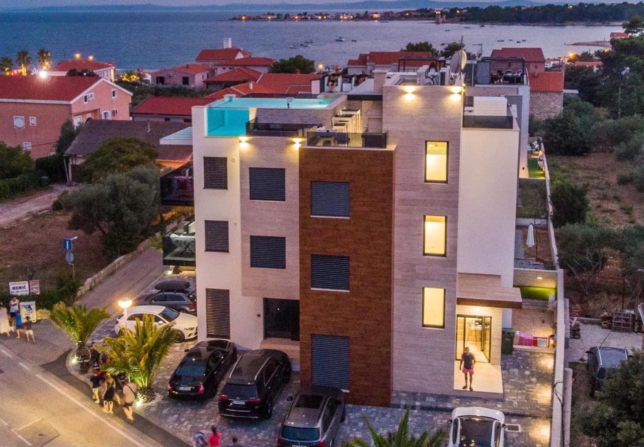 Grandpalazzo Apartments วีร์ ภายนอก รูปภาพ
