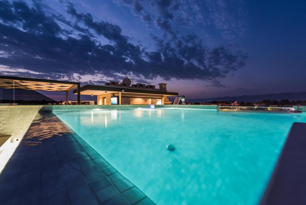 Grandpalazzo Apartments วีร์ ภายนอก รูปภาพ