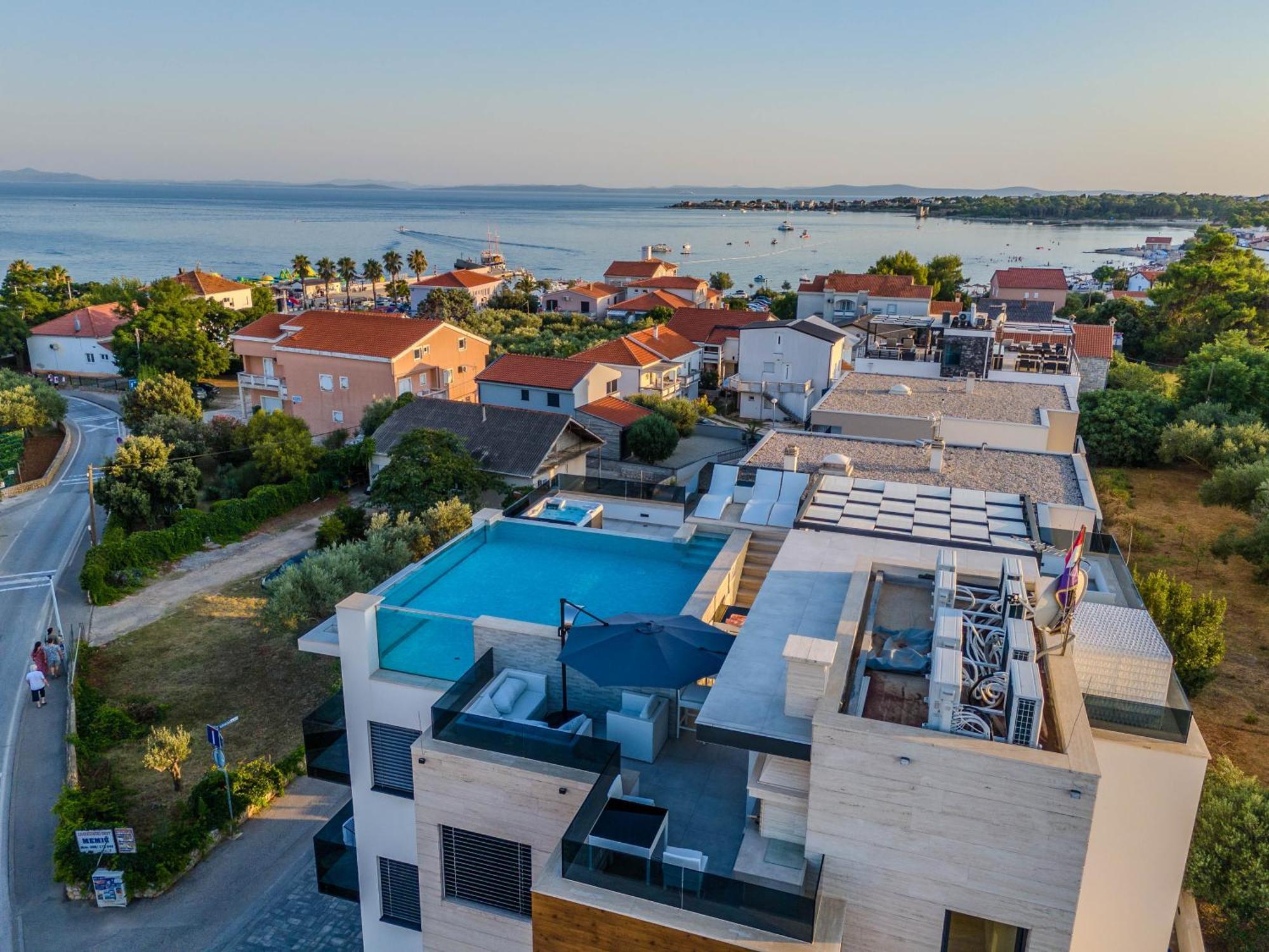 Grandpalazzo Apartments วีร์ ภายนอก รูปภาพ