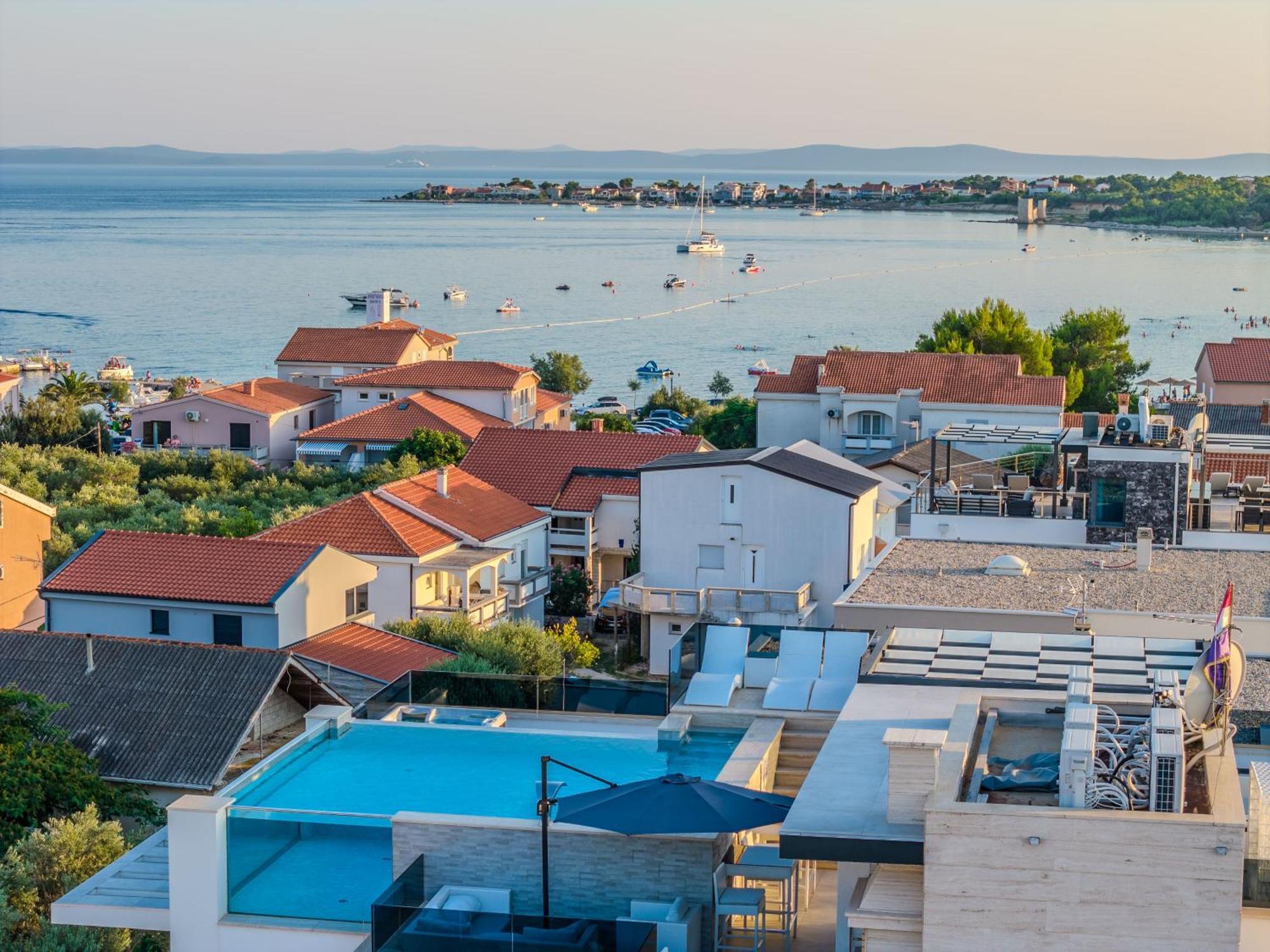 Grandpalazzo Apartments วีร์ ภายนอก รูปภาพ