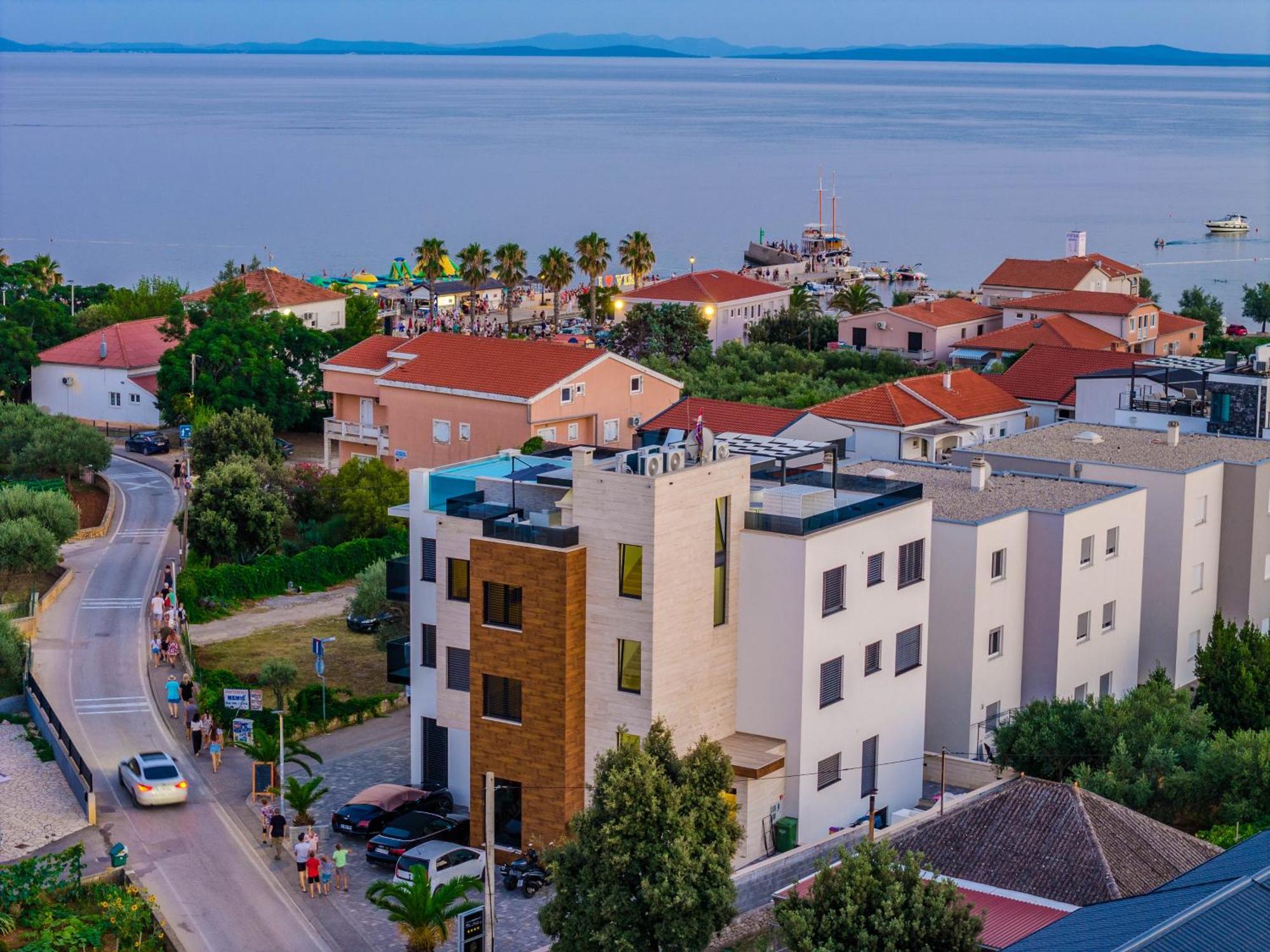 Grandpalazzo Apartments วีร์ ภายนอก รูปภาพ