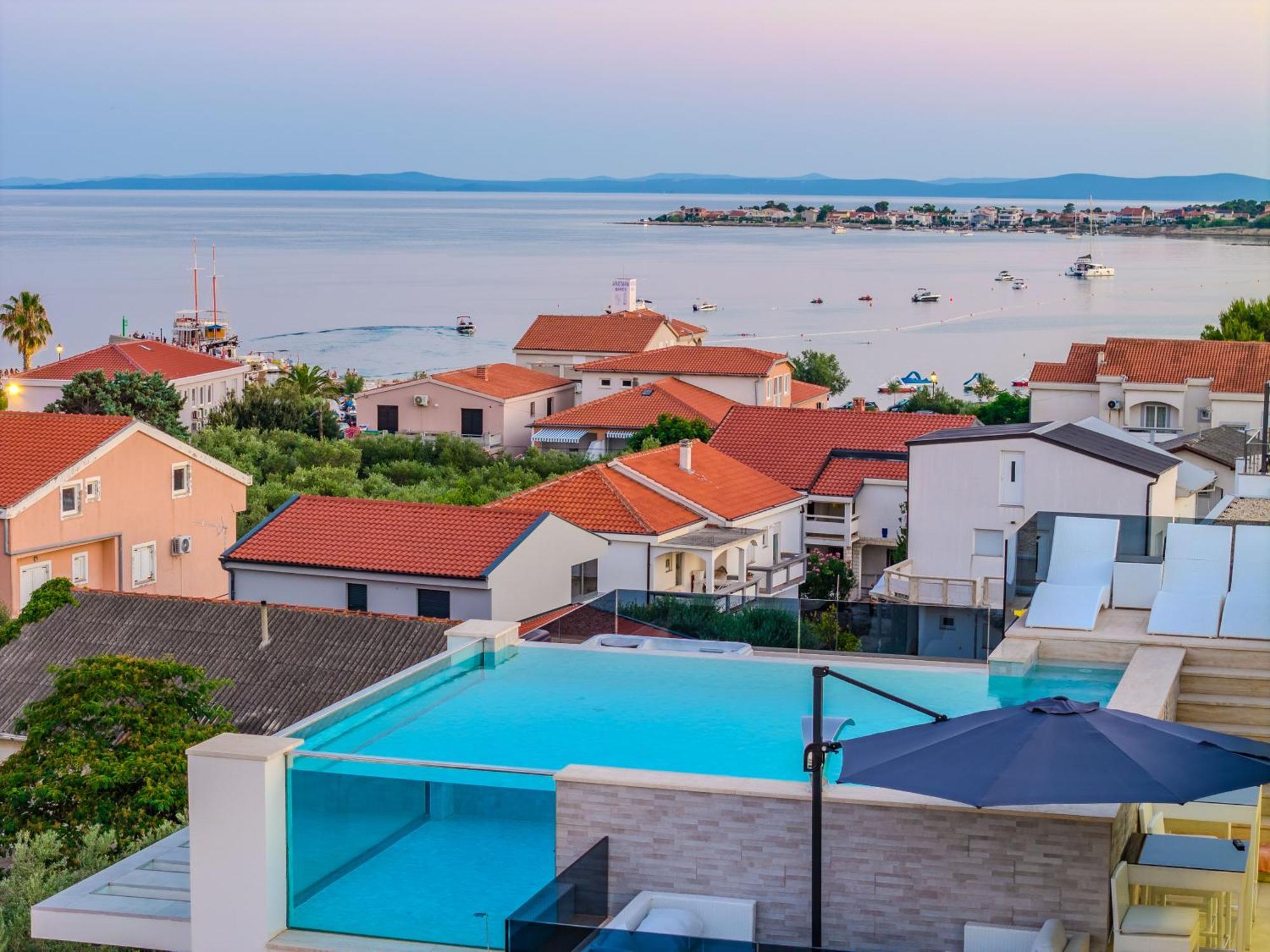 Grandpalazzo Apartments วีร์ ภายนอก รูปภาพ