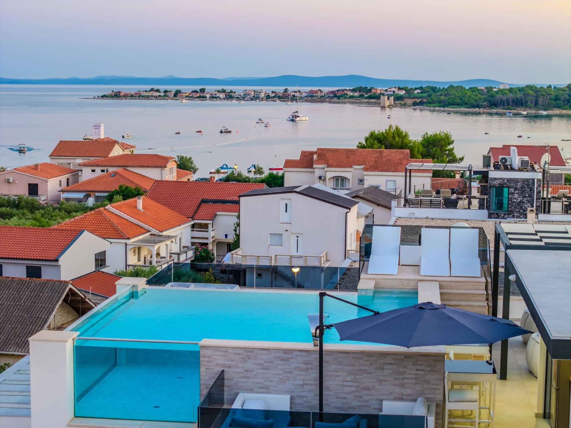 Grandpalazzo Apartments วีร์ ภายนอก รูปภาพ