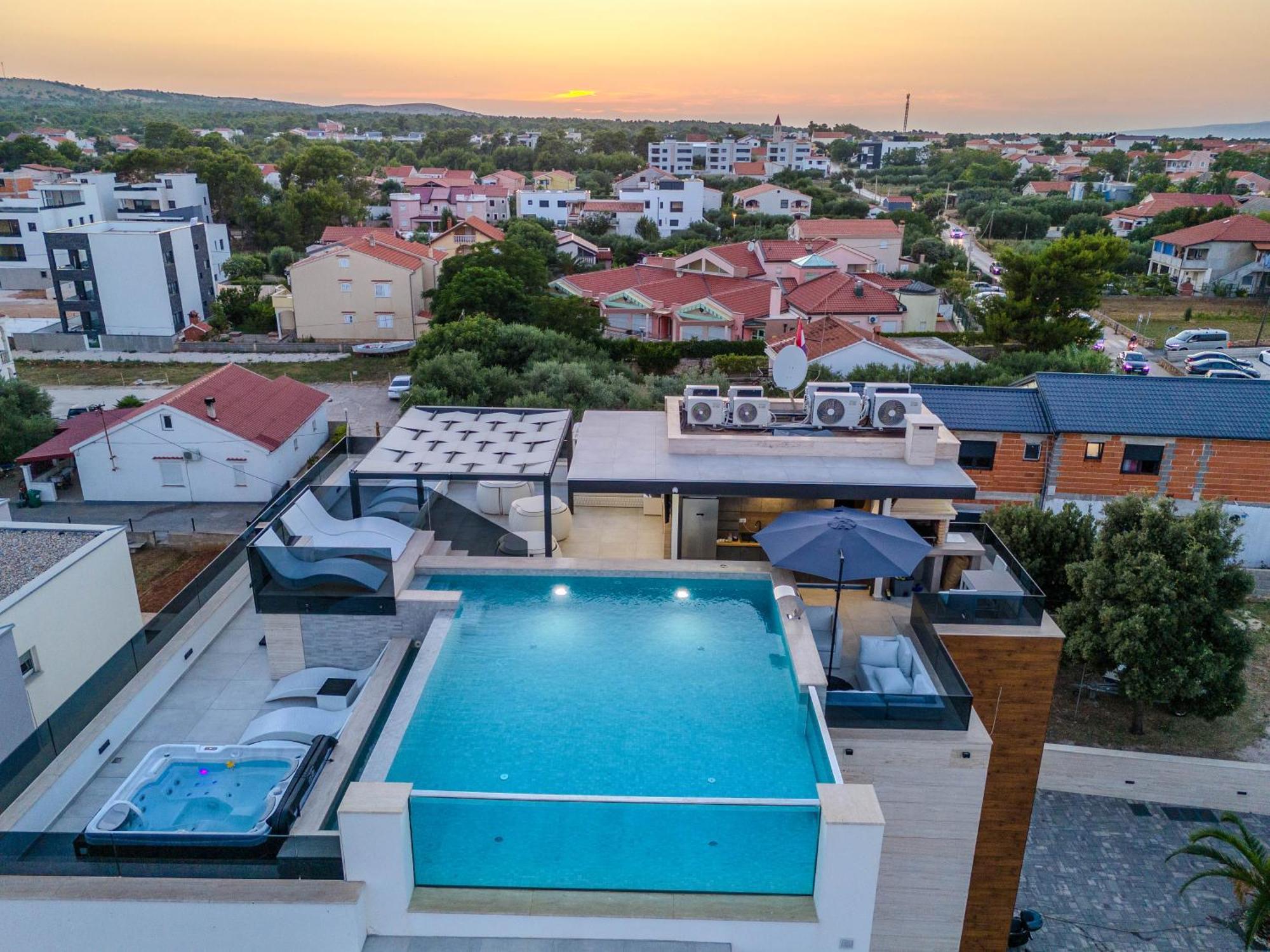 Grandpalazzo Apartments วีร์ ภายนอก รูปภาพ