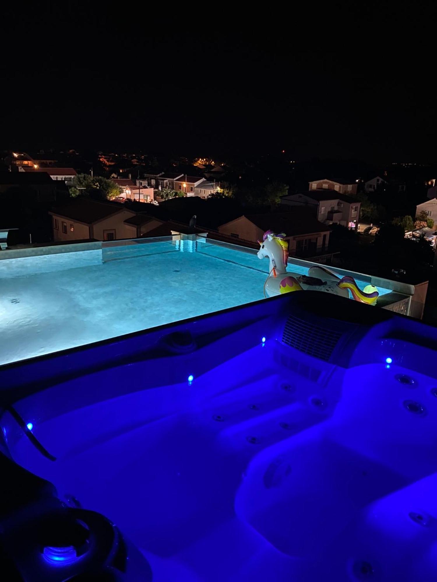 Grandpalazzo Apartments วีร์ ภายนอก รูปภาพ